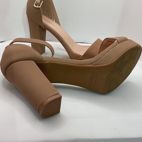 Tan Platform Block Heel size 7 Sandals With Ankle Strap & Buckle Closure By Top - Picture 4 of 4